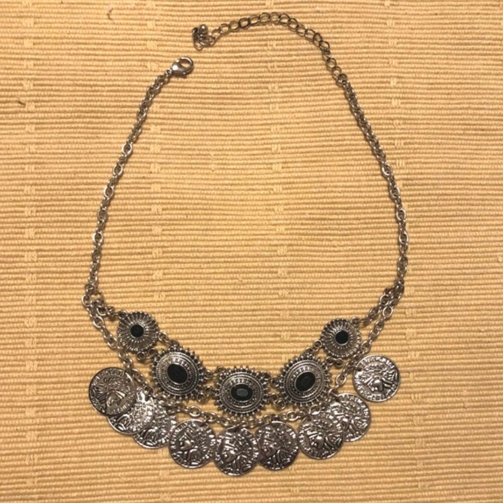 FREE with any purchase from my closet - necklace